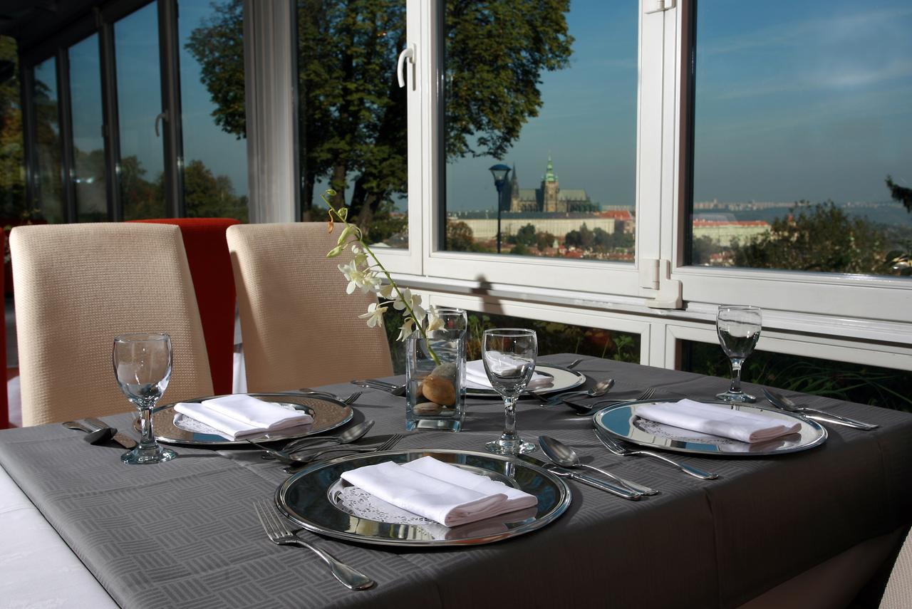 Nebozizek Hotel A Restaurant 프라하 외부 사진