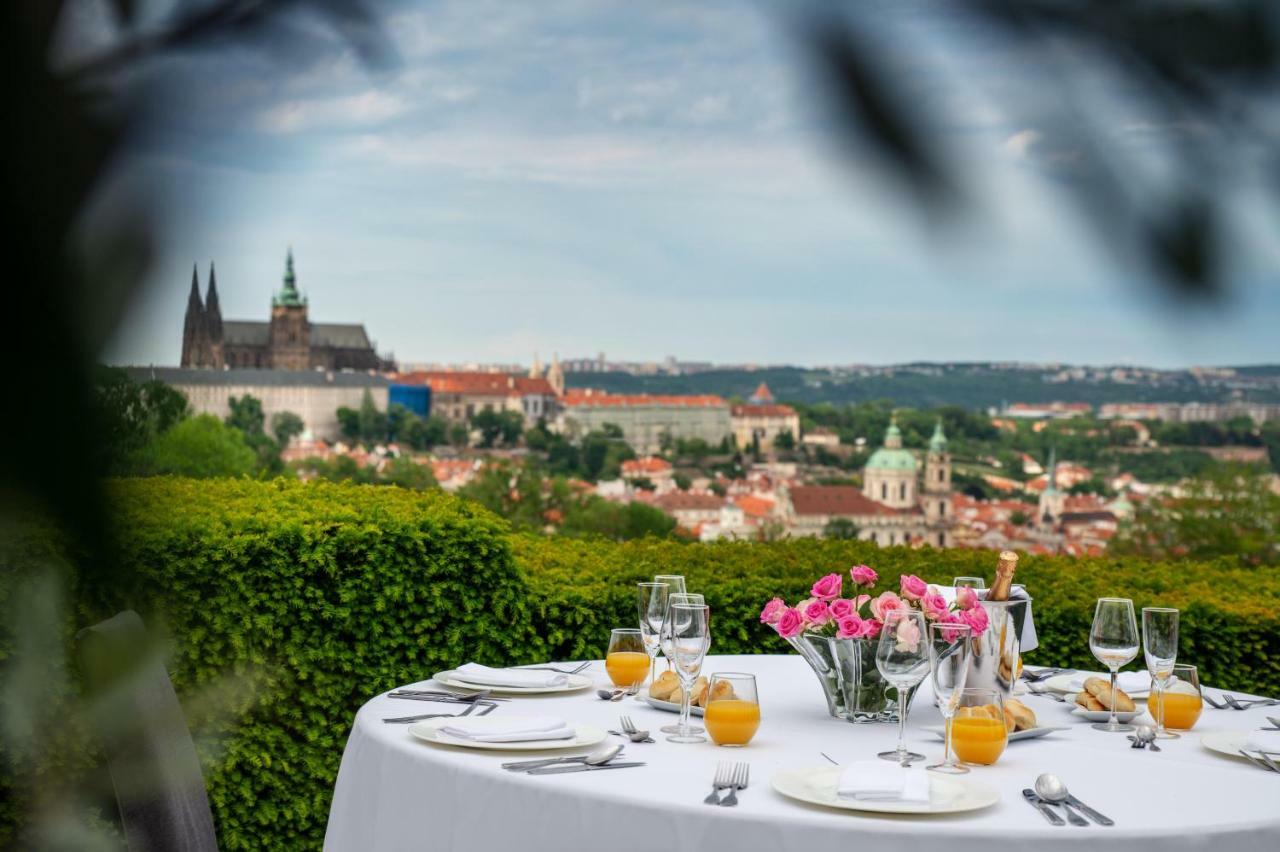 Nebozizek Hotel A Restaurant 프라하 외부 사진
